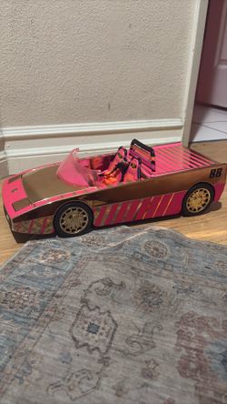 L.O.L doll car