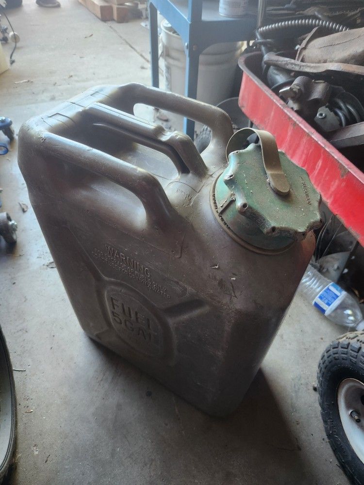 Vintage Fuel 5 G Tank