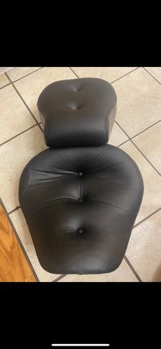 Mustang Wide Touring Seat with Passenger Pillion for Harley Touring – Excellent Condition