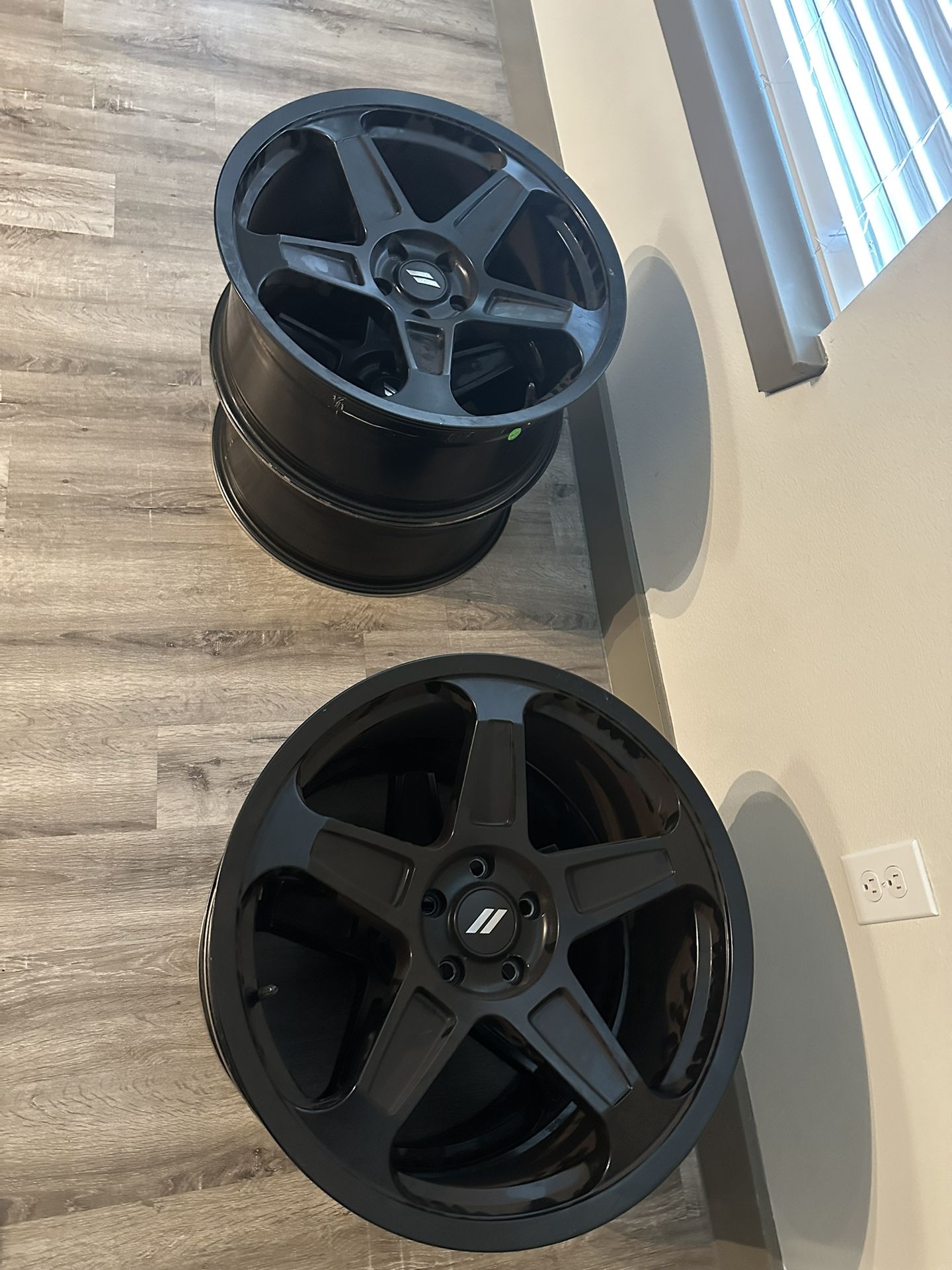 Dodge demon replica  slim body 5x115 20x9