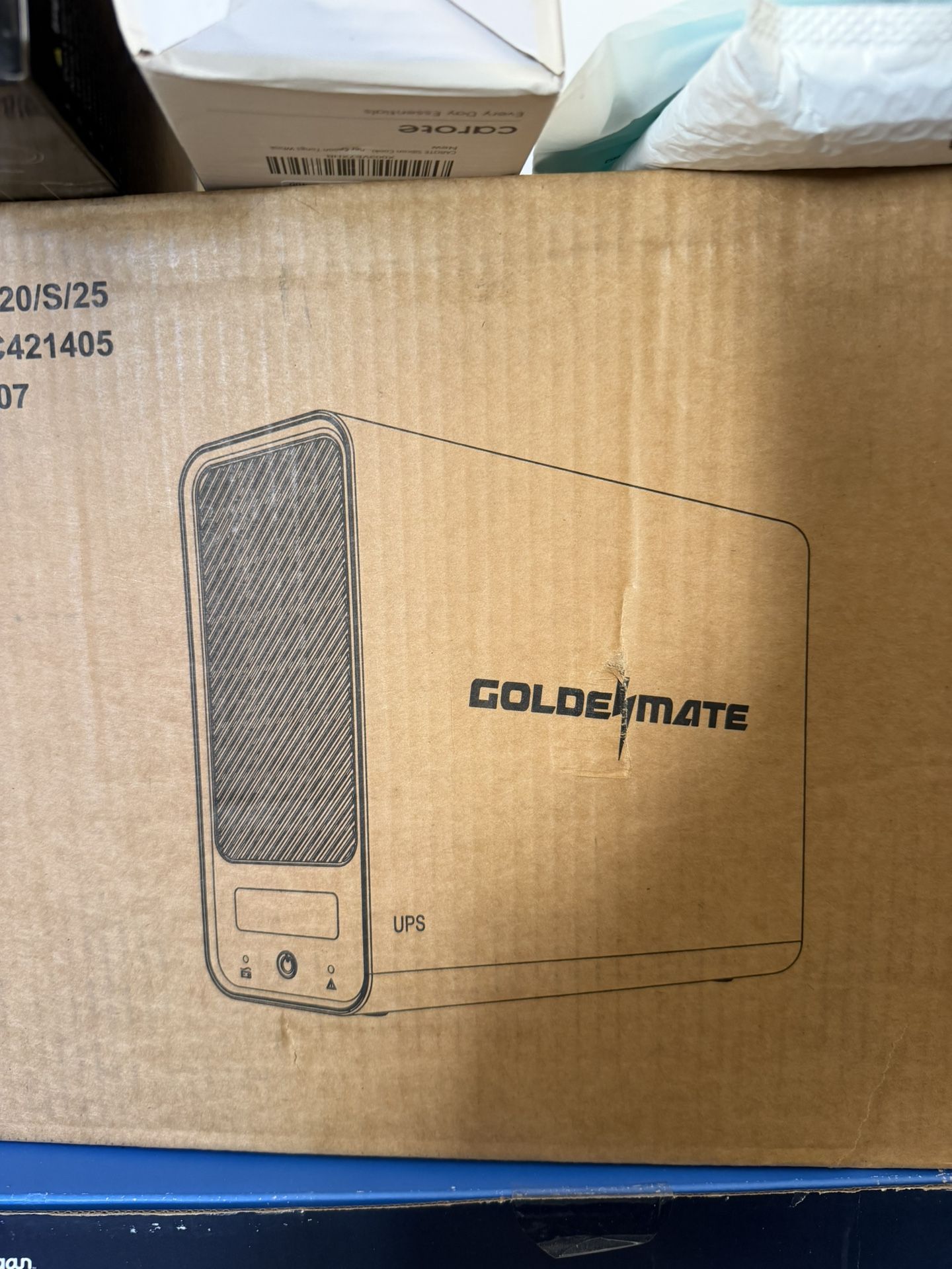 Golden mate 1000VA/800W LiFePO4 UPS PRO 8-Outlet NAS