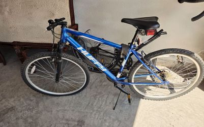 Huffy Rock Creek Mountain Bike – Project / Needs Repairs