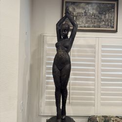 Bronze Statue 