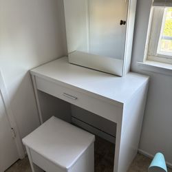 Desk Makeup Vanity