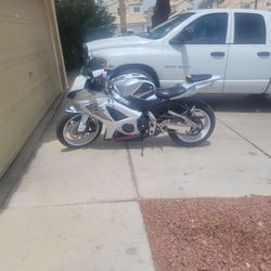 08 Gsx-r 1000cc