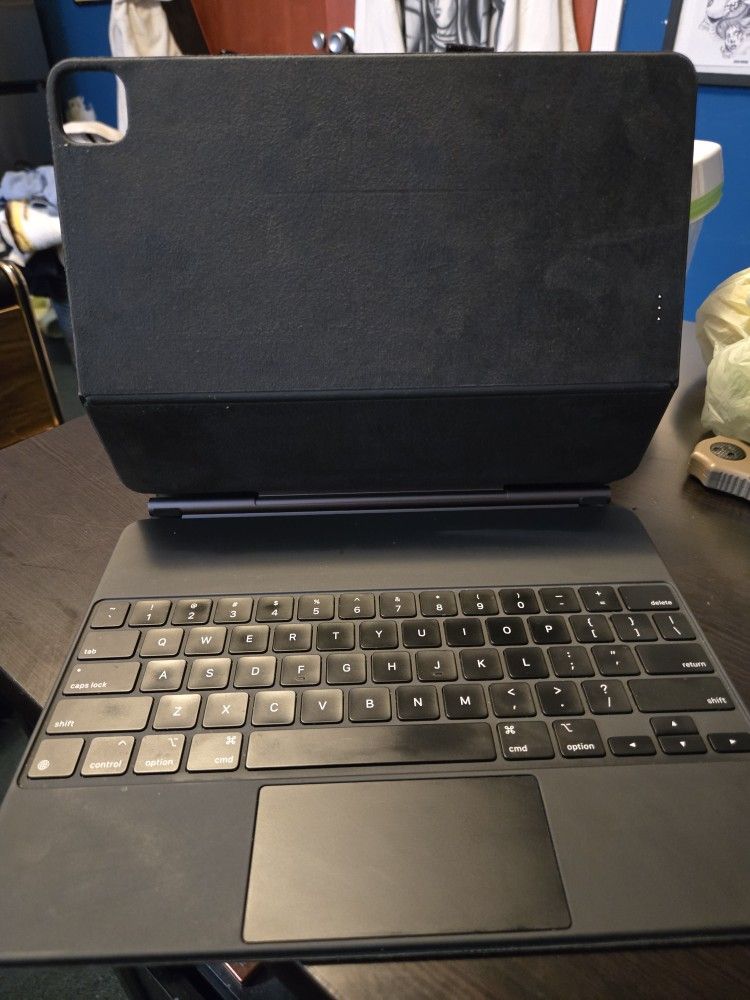 Apple magic keyboard 12.9 6th generation