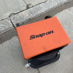 Snap On Rolling Chair