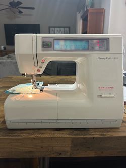 New Home Janome Memory Craft 8000 Sewing Machine
