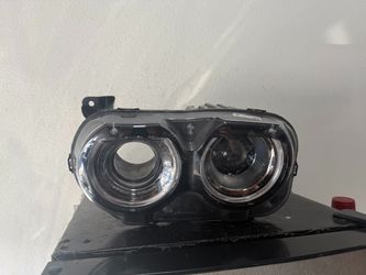 DODGE CHALLENGER LEFT HEADLIGHT 2022