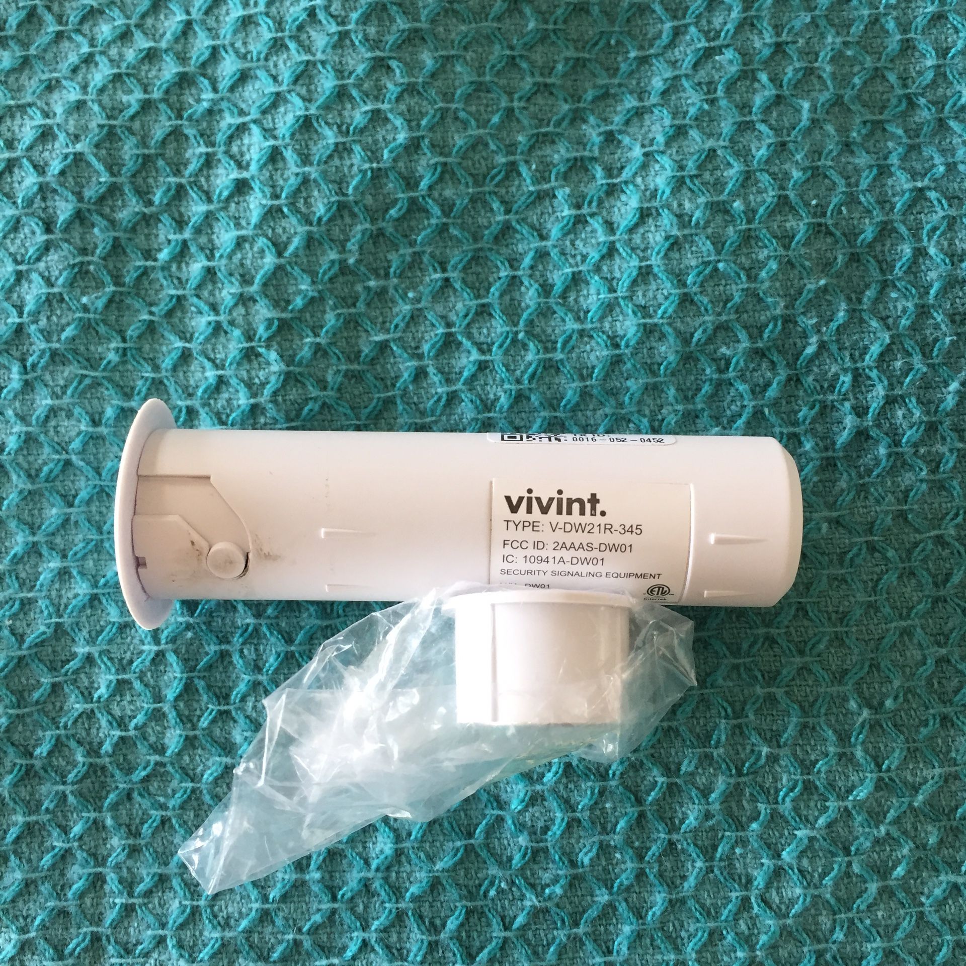 Vivint Door/Window Sensor vdw11345 & vdw21 recessed for Sale in Lehi
