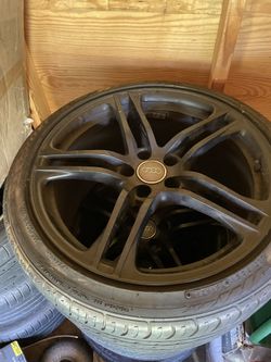 Audi R8 Stock 19  Wheels