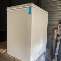 Vissani 5.0cu. Freezer