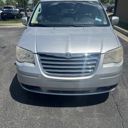 2010 Chrysler Town & Country