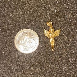 10k Gold  Praying Angel Pendant 