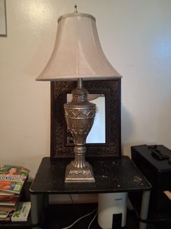Elegant Table Lamp 