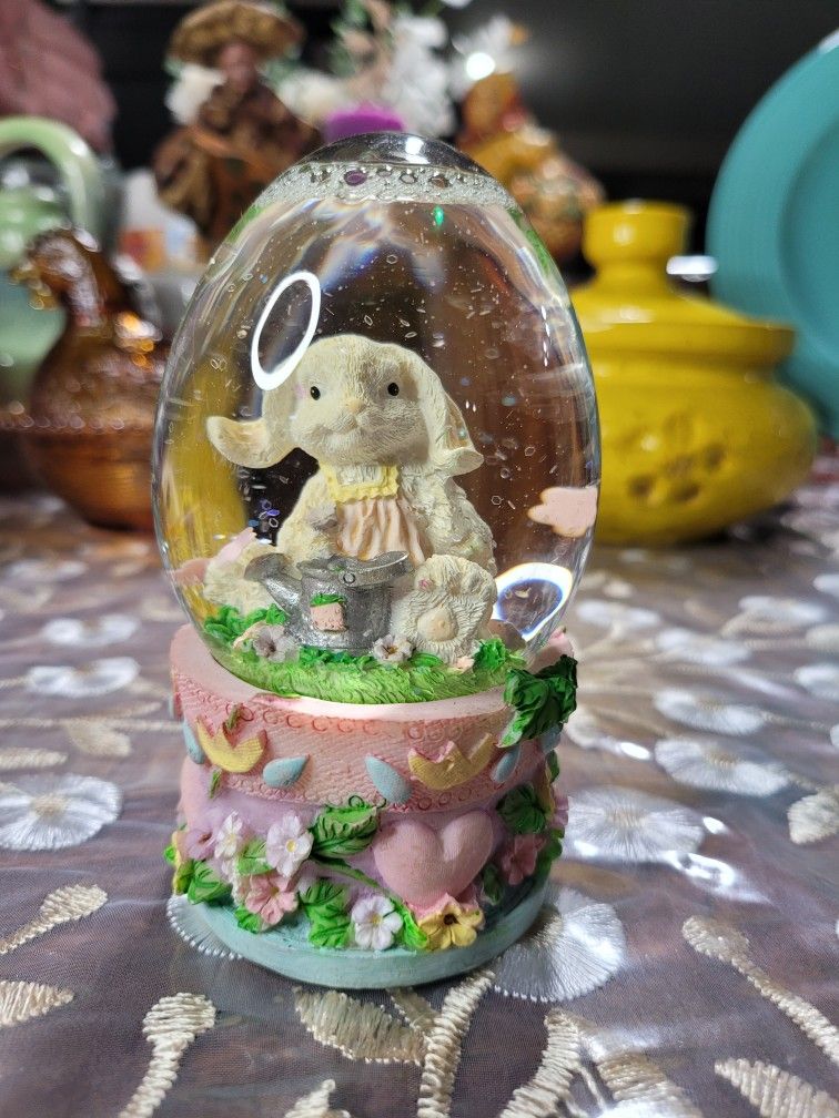 Vintage Easter Bunny Waterball Snow Globe