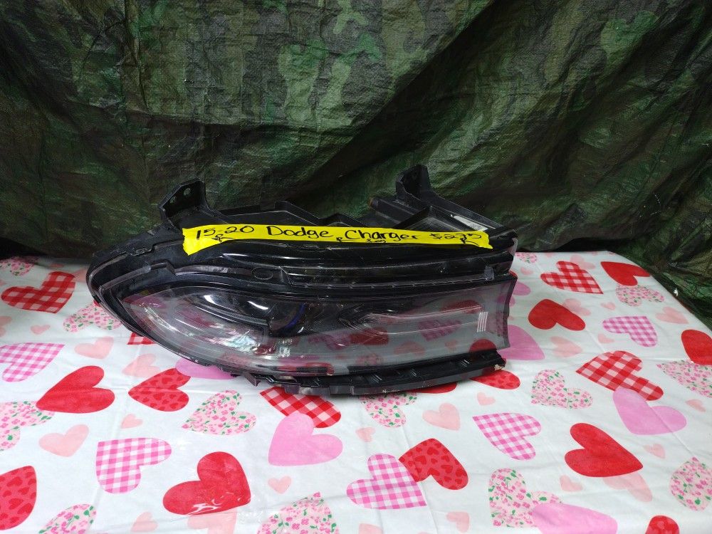 2015-20 Dodge Charger Right Headlight 