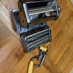 Pasta Roller And Cutter