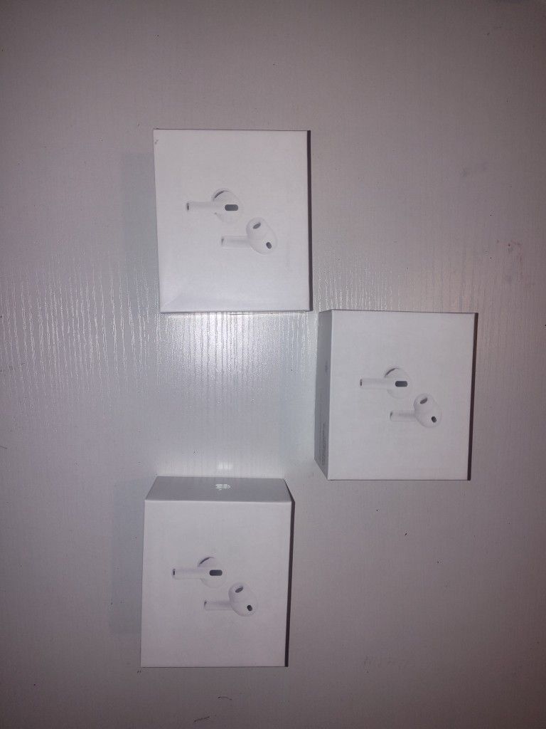 Apple AirPods Pro (3rd Gen) — Tested, Works Perfectly — Original Box — No Charger