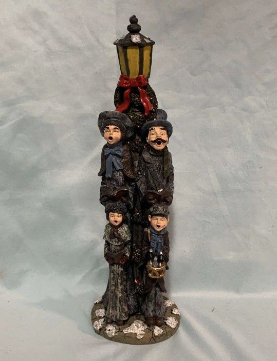 Vintage Christmas Carolers w/Lamppost 