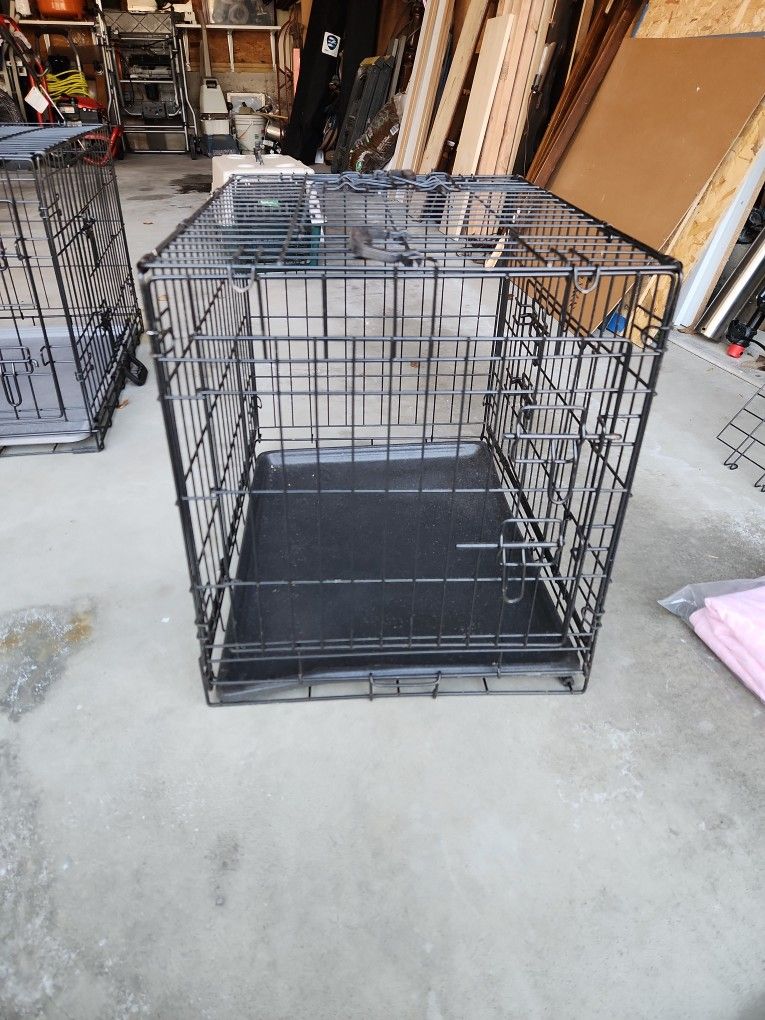 Small Dog Crate (Black)