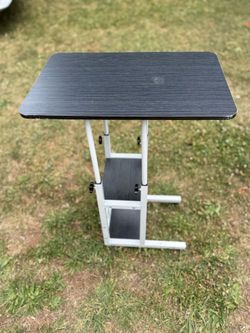 Standing desk