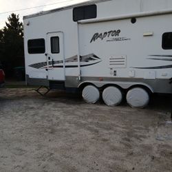 RV 