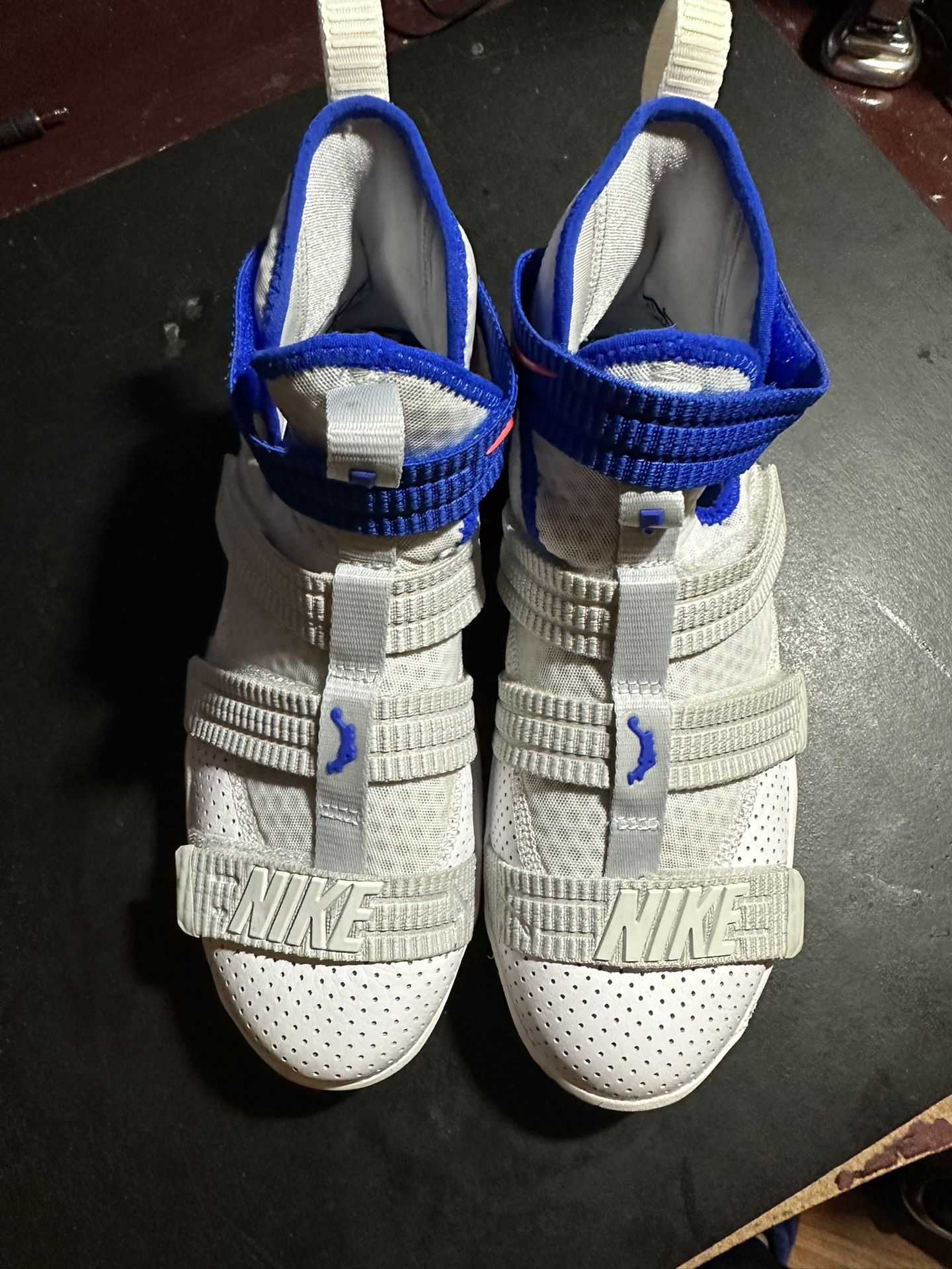 Nike LeBron Zoom Soldier 6