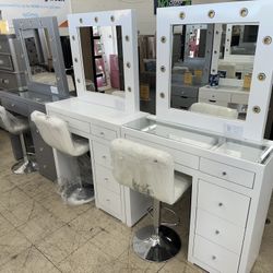 **New Vanities** (8028 Alameda Ave)