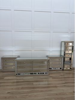 Bedroom Set (Large) - Great Condition