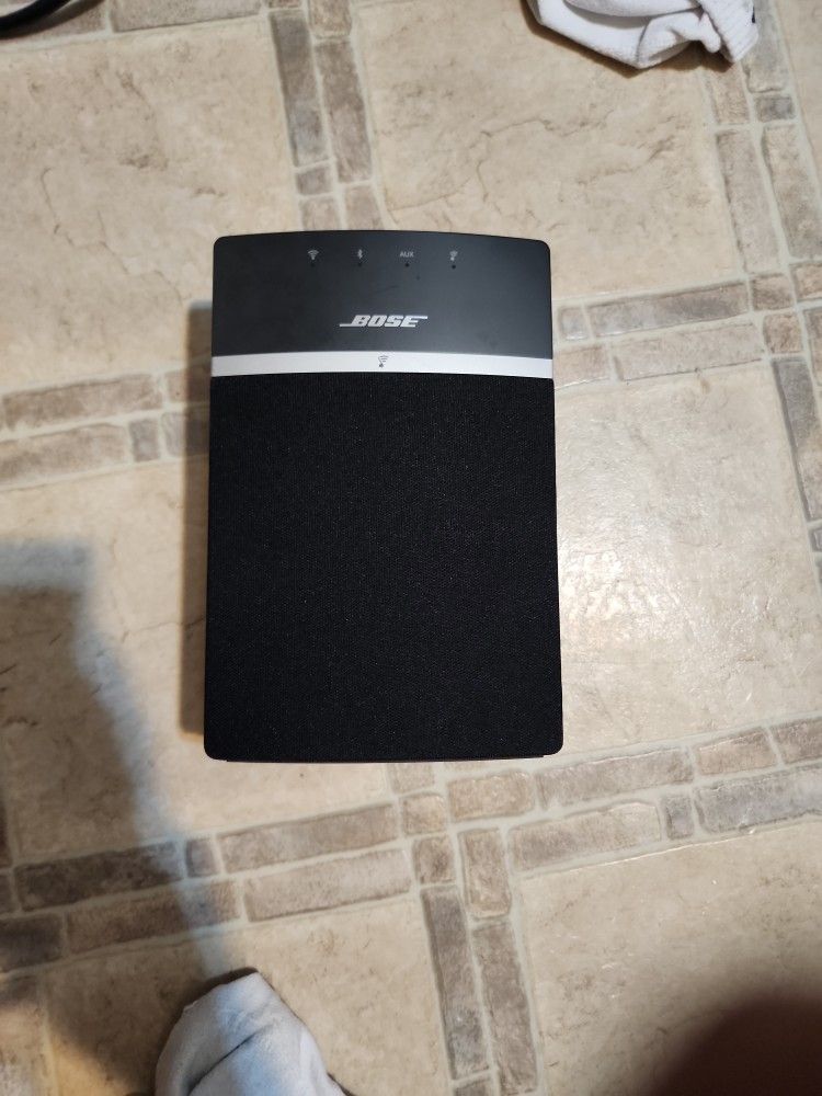 BOSE SoundTouch 10 Wireless Speaker - Main Image