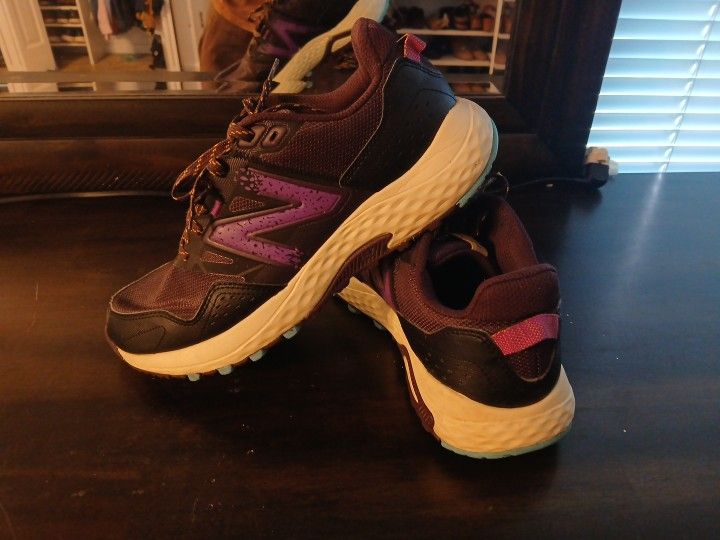 New Balance Shoes T410