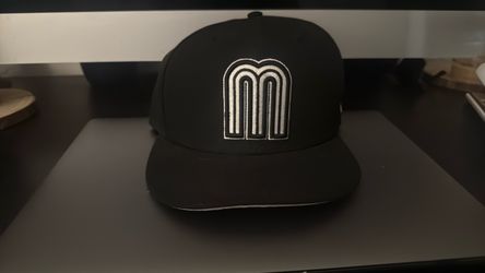 Fitted hat