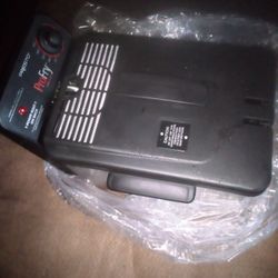 Deep Fryer Brand New  " Unused"  *Gift* Open Box  Manual 