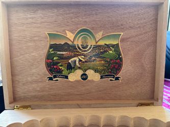 Oliva Serie V Edición Real 135 Aniversario Humidor Box
