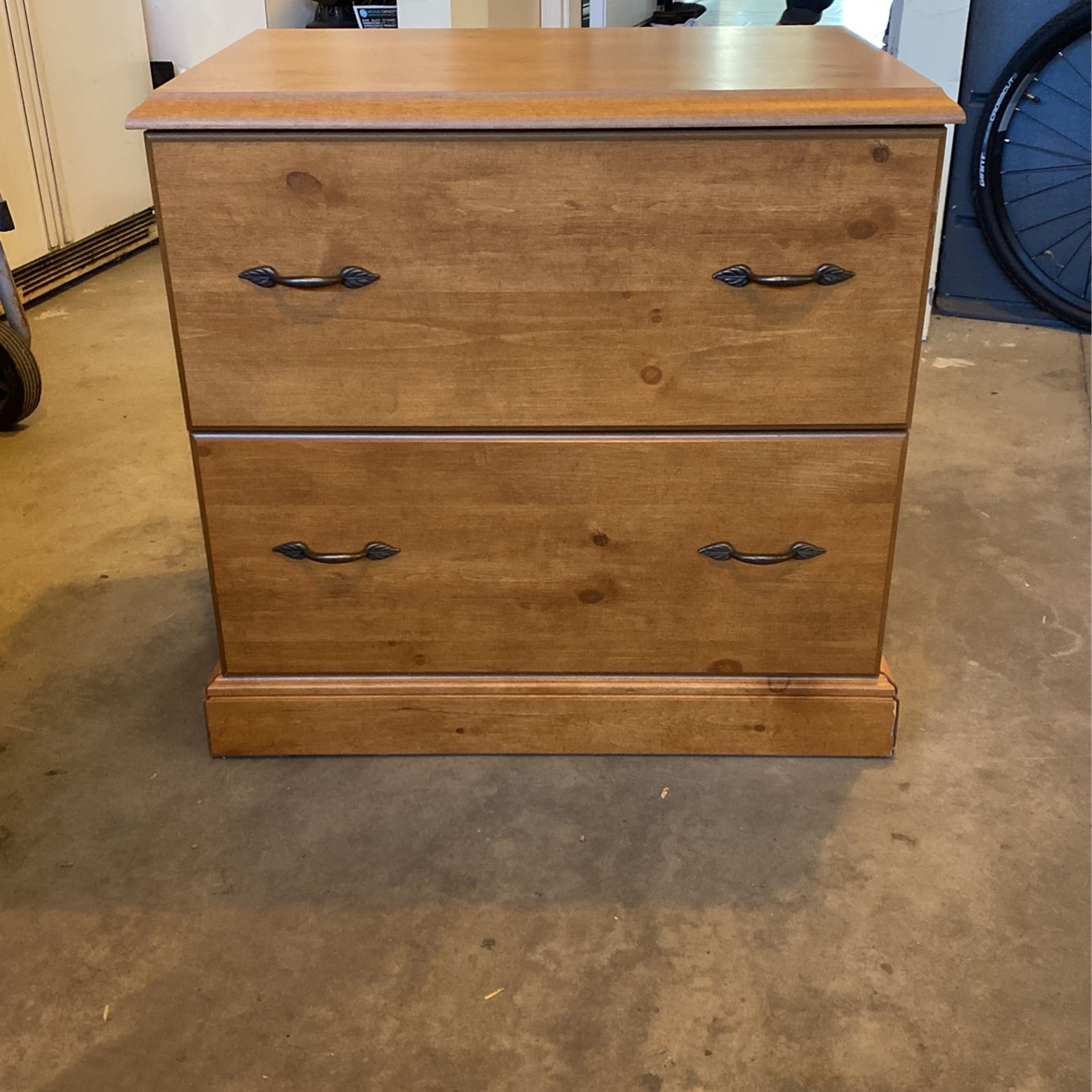 Oak 2 Drawer Lateral File Cabinet