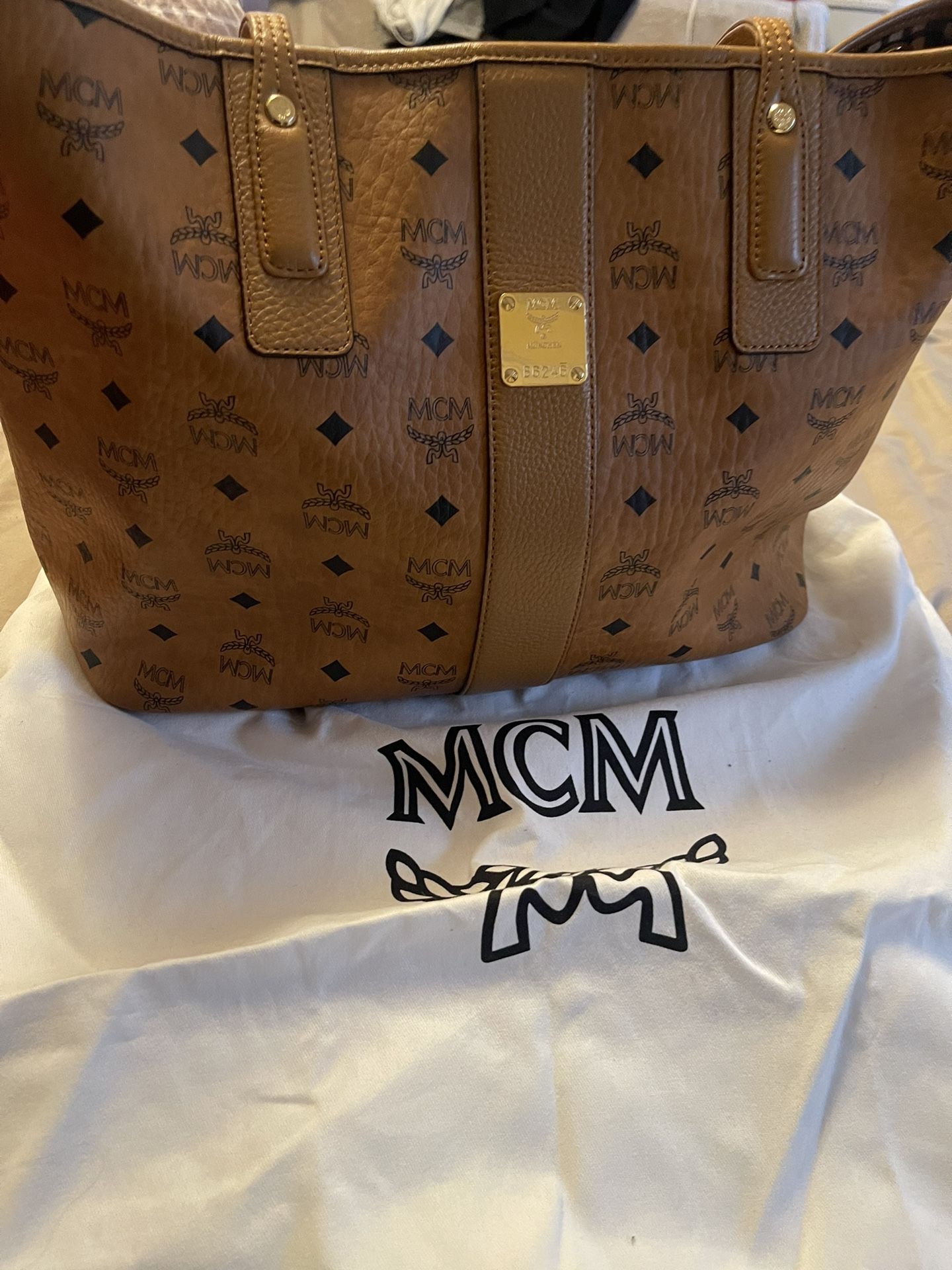 MCM ladies Leather Tote Bag