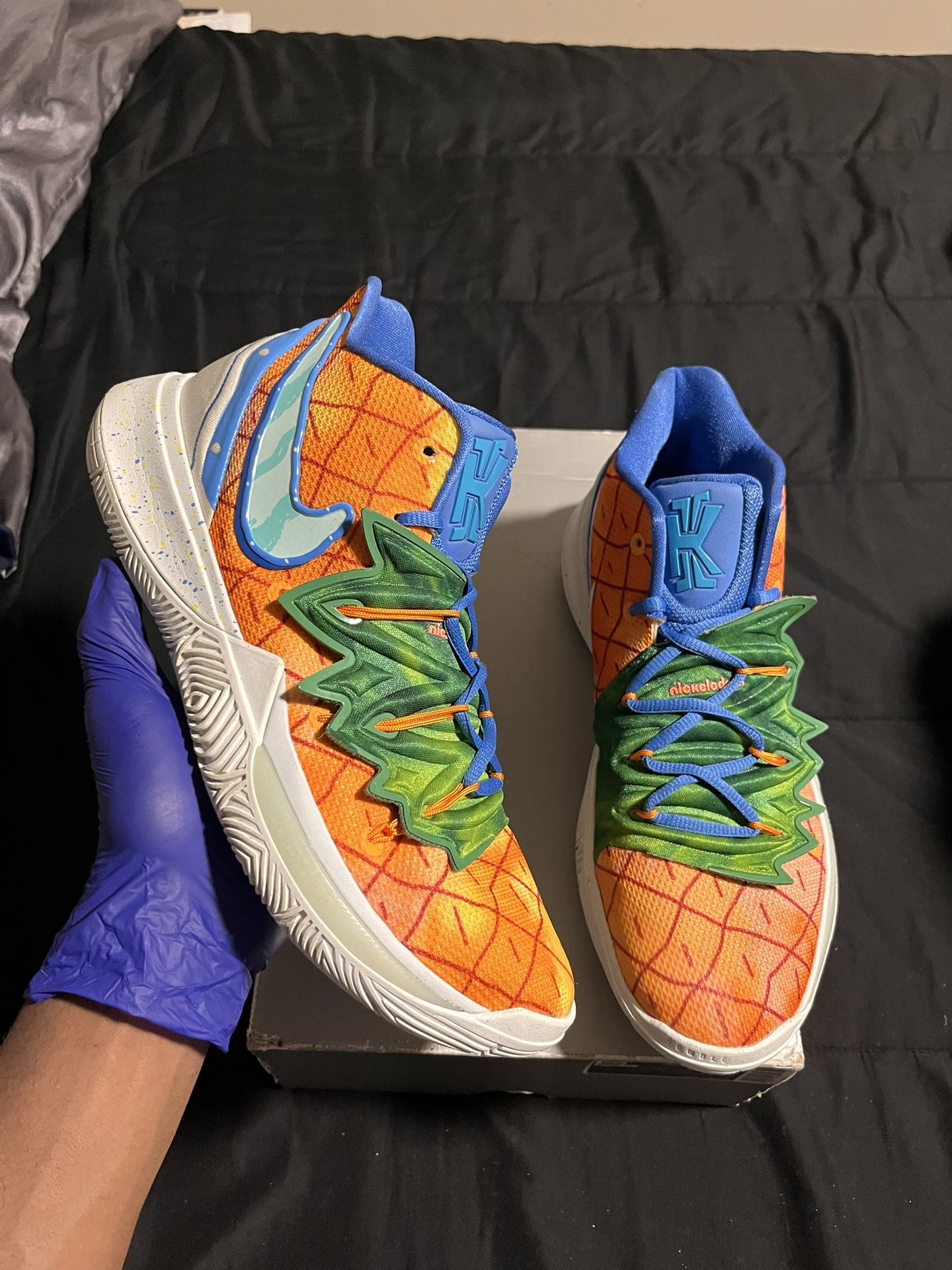 Kyrie 5s Spongebob “Pineapple House” sz 9.5