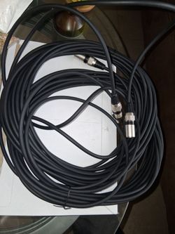 XLR CABLES  ( NEVER USED,,, NEW )