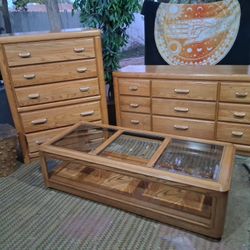 $2,500 VINTAGE BROYHILL OAK WOOD FURNITURE SET 