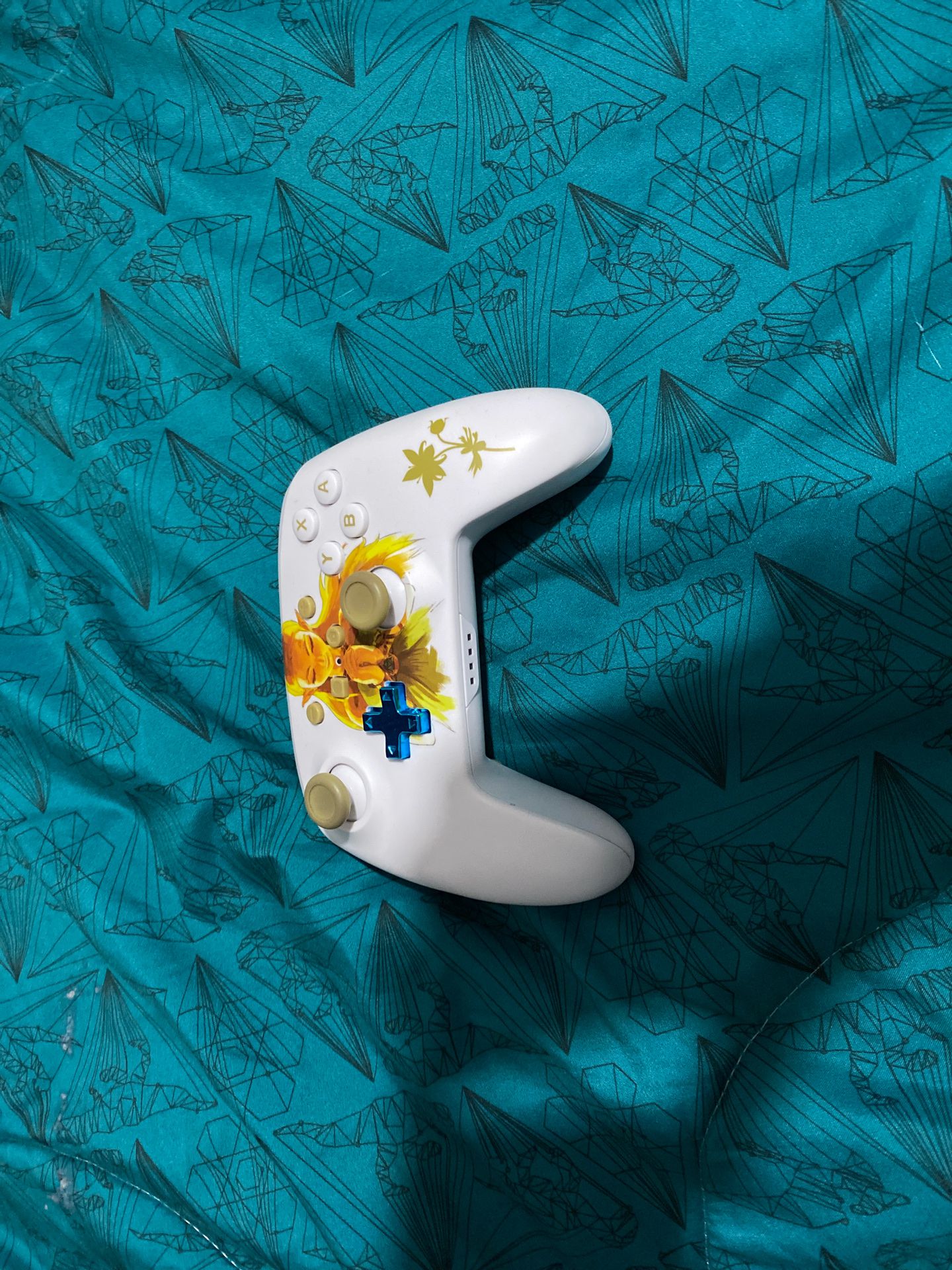 Nintendo switch pro controller with Zelda design