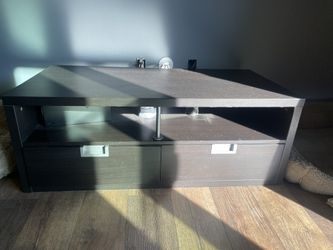 Tv Stand / Entertainment Center