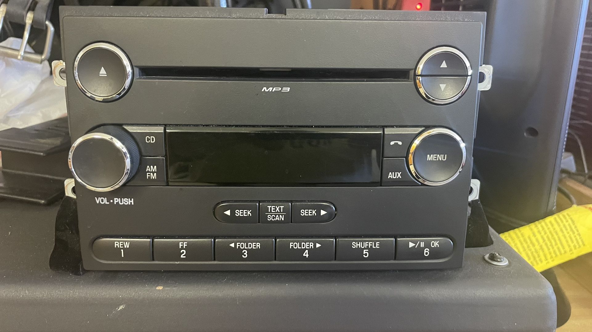 Ford Expedition Radio Single Disc CD Player MP3 Satellite Receiver AM FM Stereo