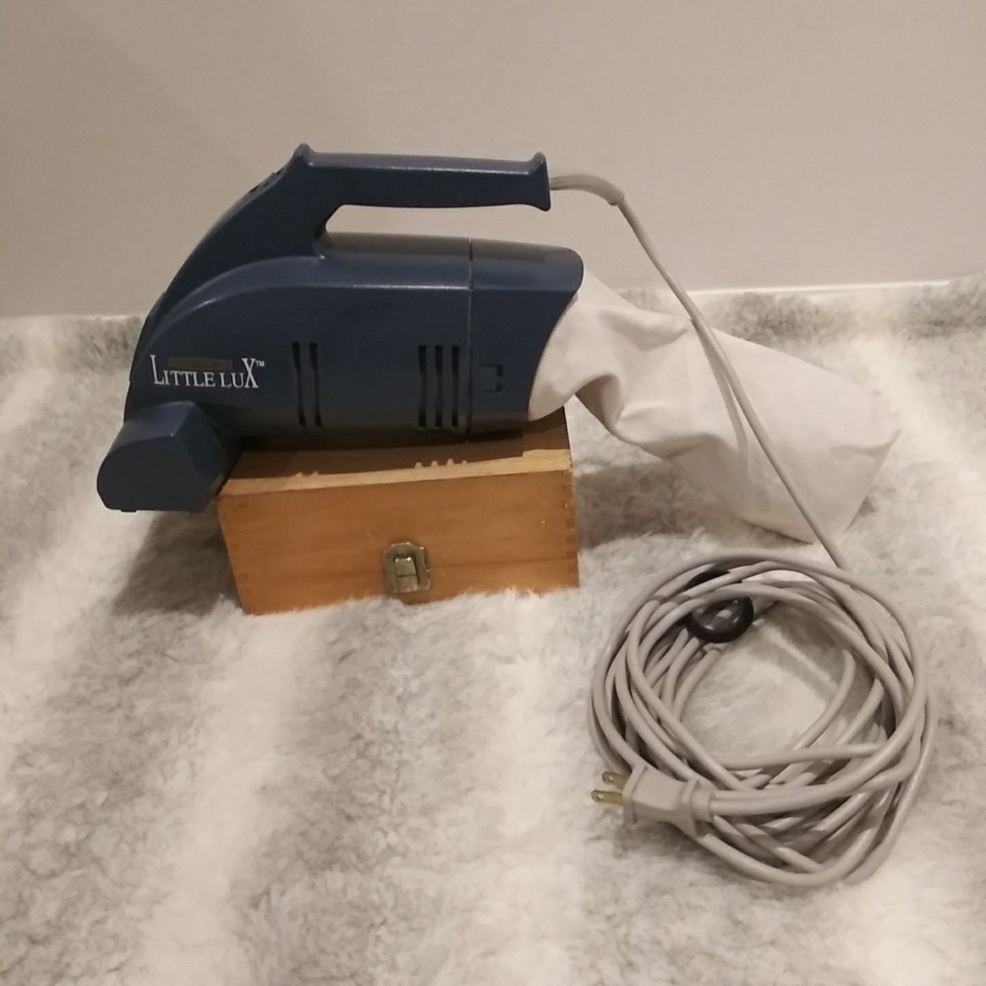 Electrolux Little Luxe handheld vacuum cleaner