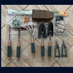 Plant garden supplies