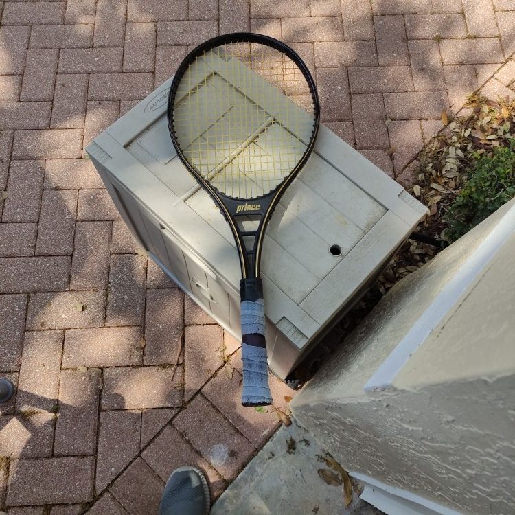 Tennis Racket