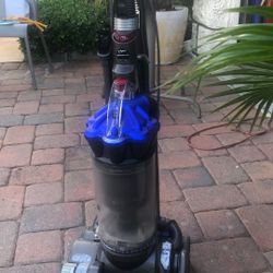 Dyson Vacuum 