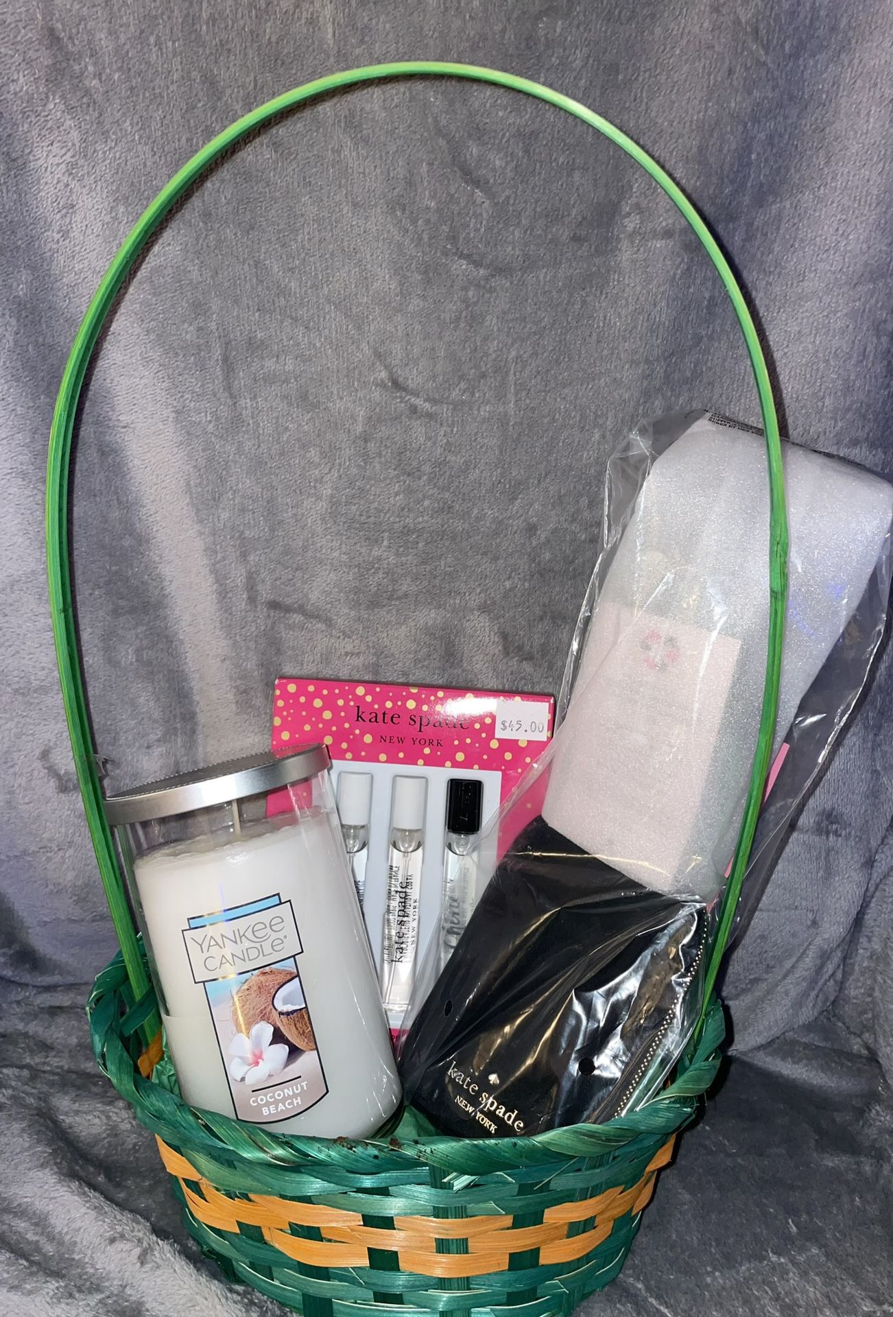$75 Firm Gift Basket Lot New Kate Spade Lanyard Wallet & 3 Pc Perfumes With Yankee Candle 