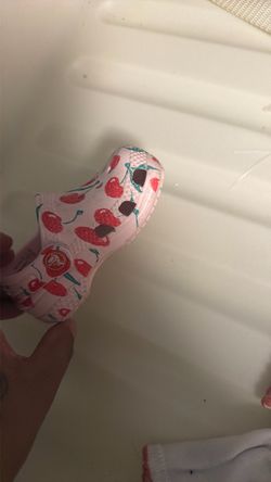 Crocs Kids Clog Cherry Print
