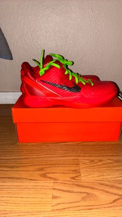 Kobe reverse Grinches size 6y